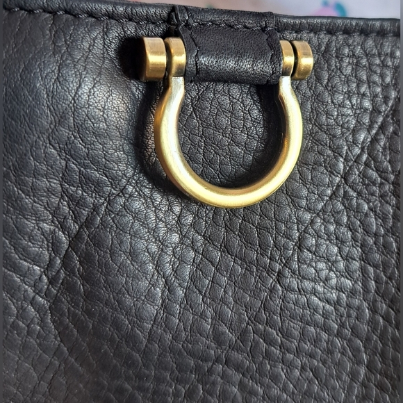 NWOT Sapahn GORGEOUS Black Leather Wristlet Clutch Purse w/ Built-In Wallet - Picture 9 of 10